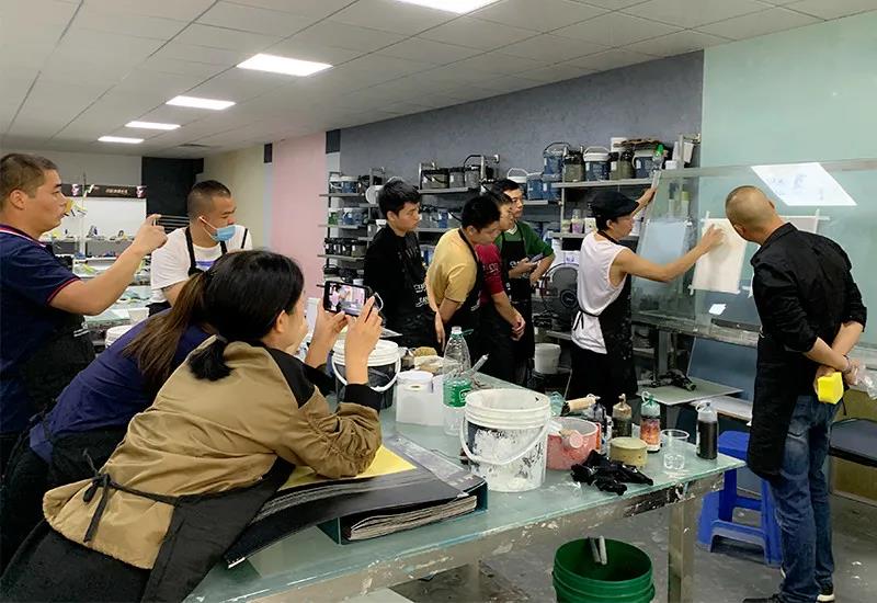承匠人之魂?鑄工匠之師，基路伯第八期藝術(shù)涂料施工培訓(xùn)圓滿舉辦(圖1)